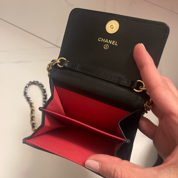 Chanel 19 . Mini flap wallet on chain. - Picture 5 of 15